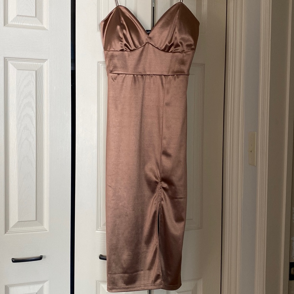 Brand New Women’s Dress size M with tags! Never worn